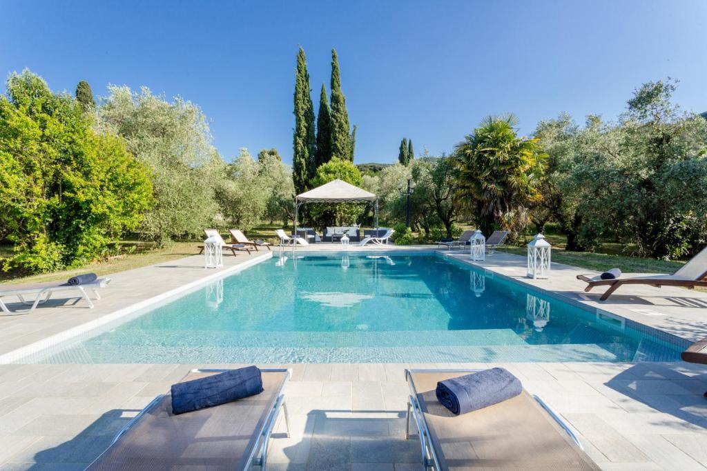 Villa Gattaiola, Rewind In Style In a Renaissance Villa with Pool among the Vineyards in Lucca Property overview – Lucca